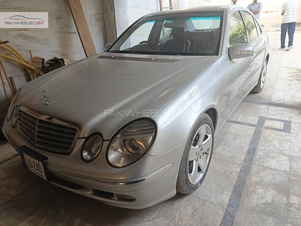 Mercedes Benz E Class 2004 for Sale in Rawalpindi Mercedes Benz E Class 2004 for Sale in Rawalpindi Image-3