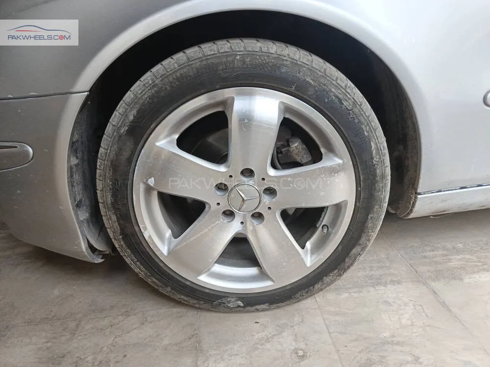 Mercedes Benz E Class 2004 for Sale in Rawalpindi Mercedes Benz E Class 2004 for Sale in Rawalpindi Image-15