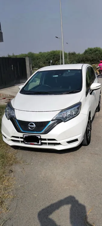 Nissan Note 2018 for Sale in Lahore Nissan Note 2018 for Sale in Lahore Image-1