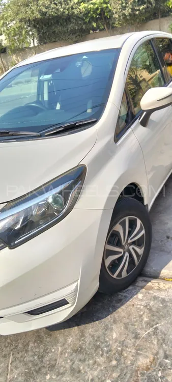 Nissan Note 2018 for Sale in Lahore Nissan Note 2018 for Sale in Lahore Image-2