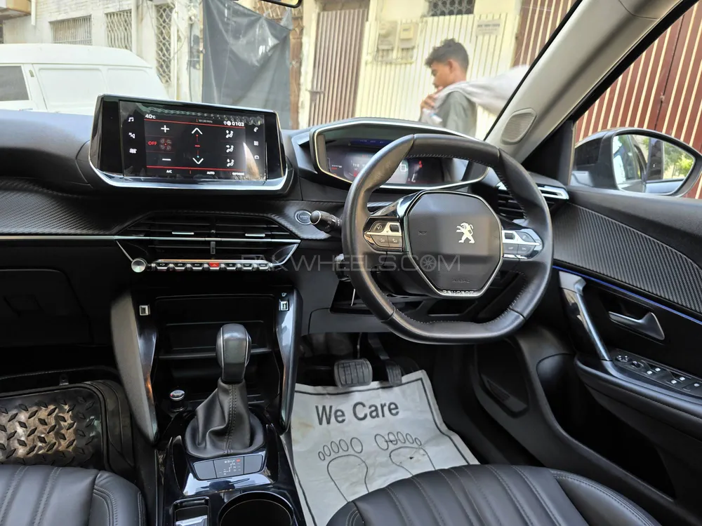 Peugeot 2008 2022 for Sale in Karachi Peugeot 2008 2022 for Sale in Karachi Image-3