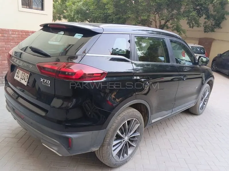 Proton X70 2022 for Sale in Karachi Proton X70 2022 for Sale in Karachi Image-2