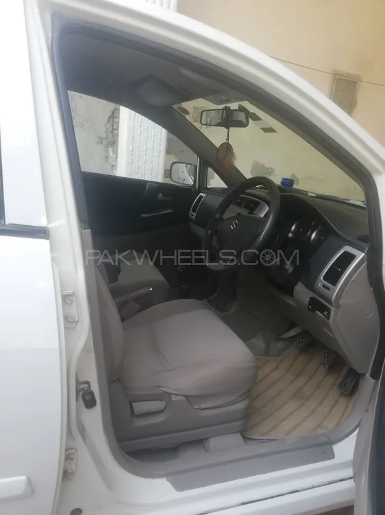 Suzuki Liana 2013 for Sale in Lahore Suzuki Liana 2013 for Sale in Lahore Image-9