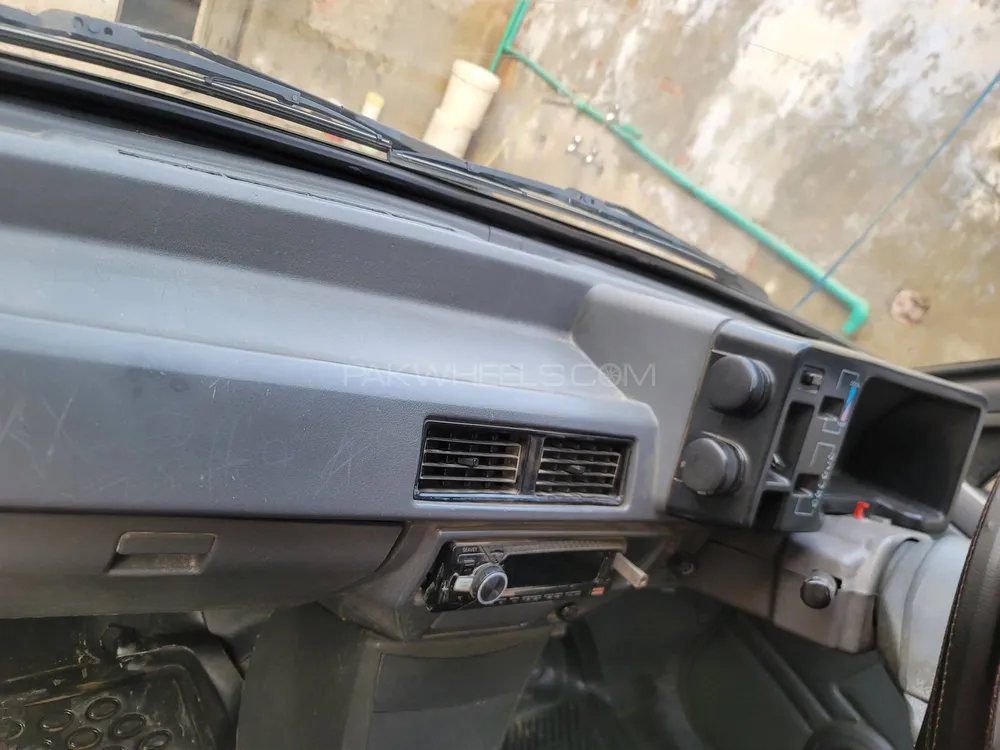 Suzuki Mehran 2016 for Sale in Arifwala Suzuki Mehran 2016 for Sale in Arifwala Image-19