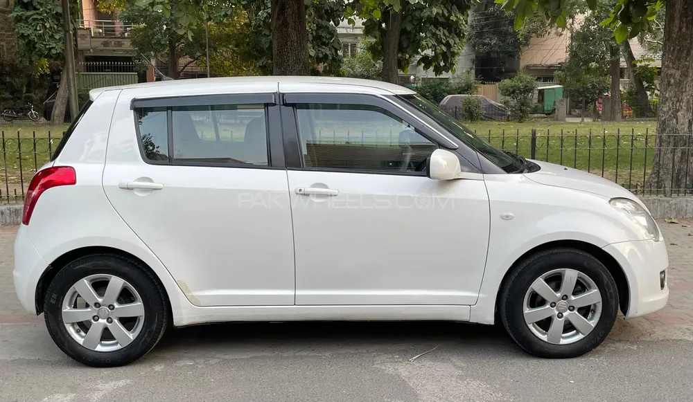 Suzuki Swift 2014 for Sale in Lahore Suzuki Swift 2014 for Sale in Lahore Image-7