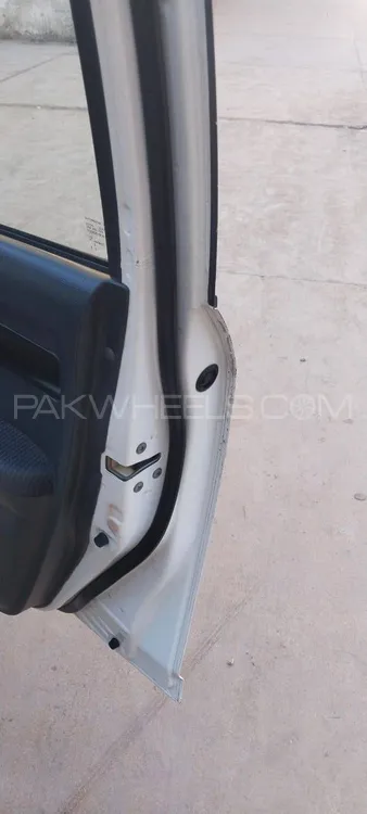 Suzuki Swift 2015 for Sale in Karachi Suzuki Swift 2015 for Sale in Karachi Image-11