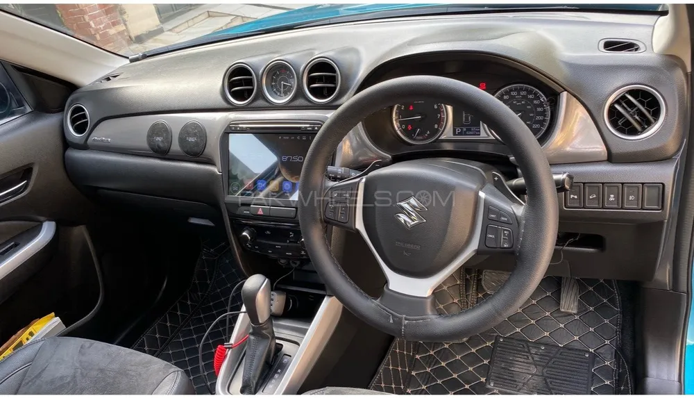 Suzuki Vitara 2017 for Sale in Lahore Suzuki Vitara 2017 for Sale in Lahore Image-4