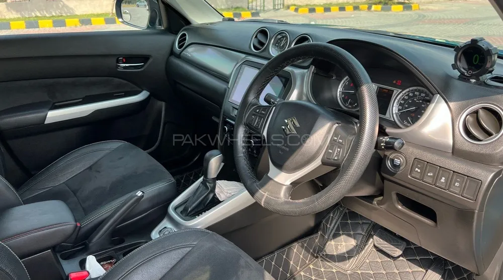 Suzuki Vitara 2017 for Sale in Lahore Suzuki Vitara 2017 for Sale in Lahore Image-5