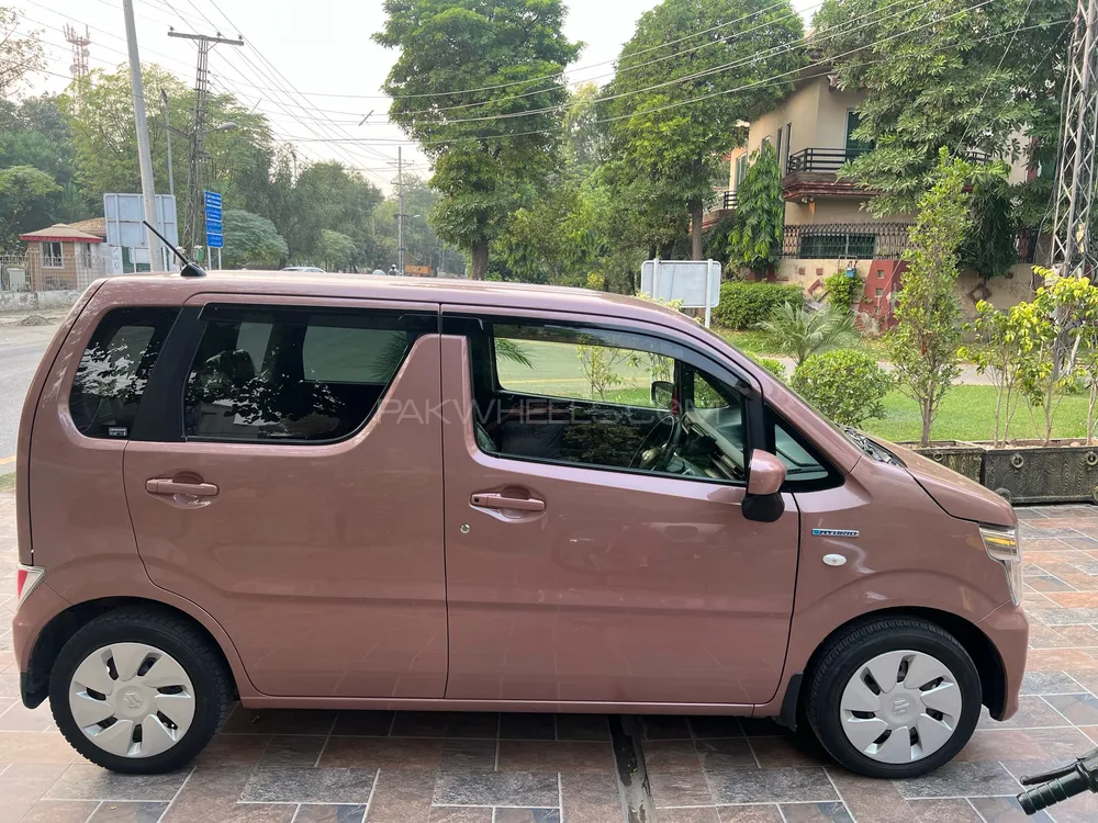 Suzuki Wagon R 2023 for Sale in Lahore Suzuki Wagon R 2023 for Sale in Lahore Image-10