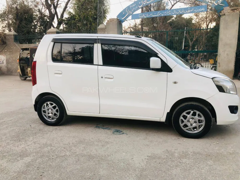 Suzuki Wagon R 2018 for Sale in Peshawar Suzuki Wagon R 2018 for Sale in Peshawar Image-3