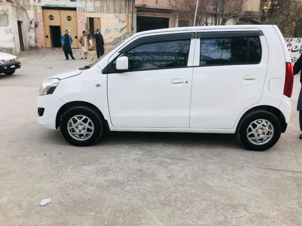Suzuki Wagon R 2018 for Sale in Peshawar Suzuki Wagon R 2018 for Sale in Peshawar Image-6