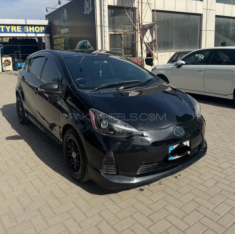 Toyota Aqua 2018 for Sale in Peshawar Toyota Aqua 2018 for Sale in Peshawar Image-3