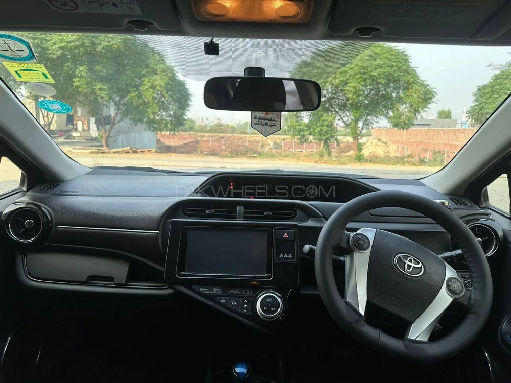 Toyota Aqua 2015 for Sale in Lahore Toyota Aqua 2015 for Sale in Lahore Image-4