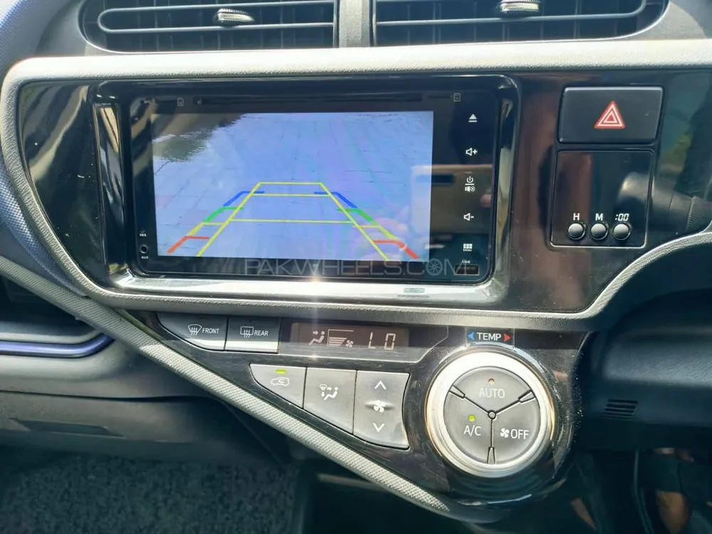 Toyota Aqua 2015 for Sale in Lahore Toyota Aqua 2015 for Sale in Lahore Image-17