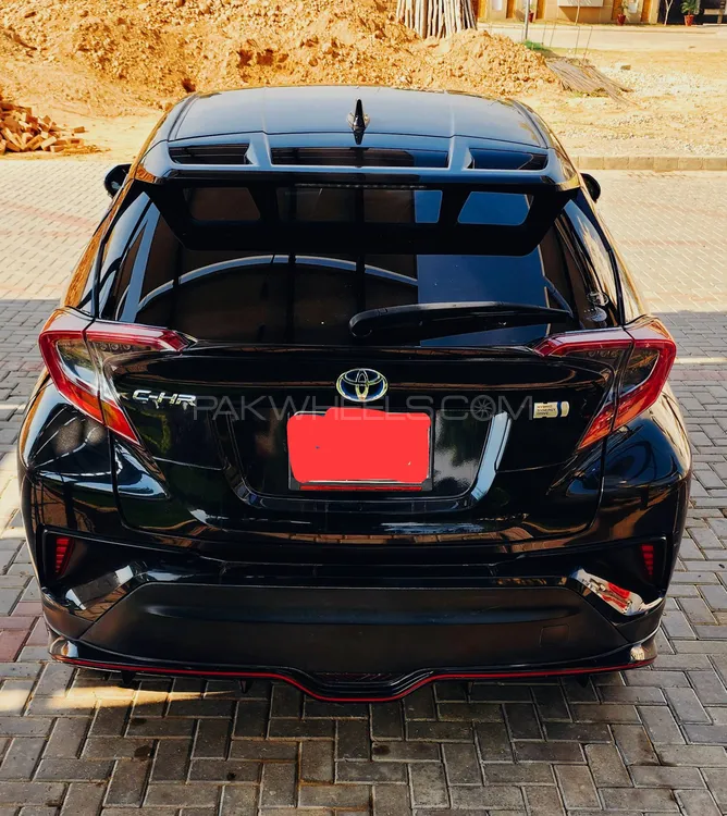 Toyota C-HR 2017 for Sale in Islamabad Toyota C-HR 2017 for Sale in Islamabad Image-2