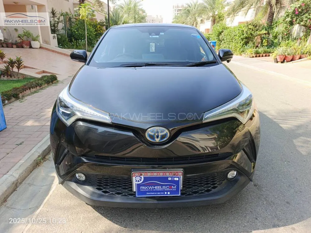 Toyota C-HR 2018 for Sale in Karachi Toyota C-HR 2018 for Sale in Karachi Image-1