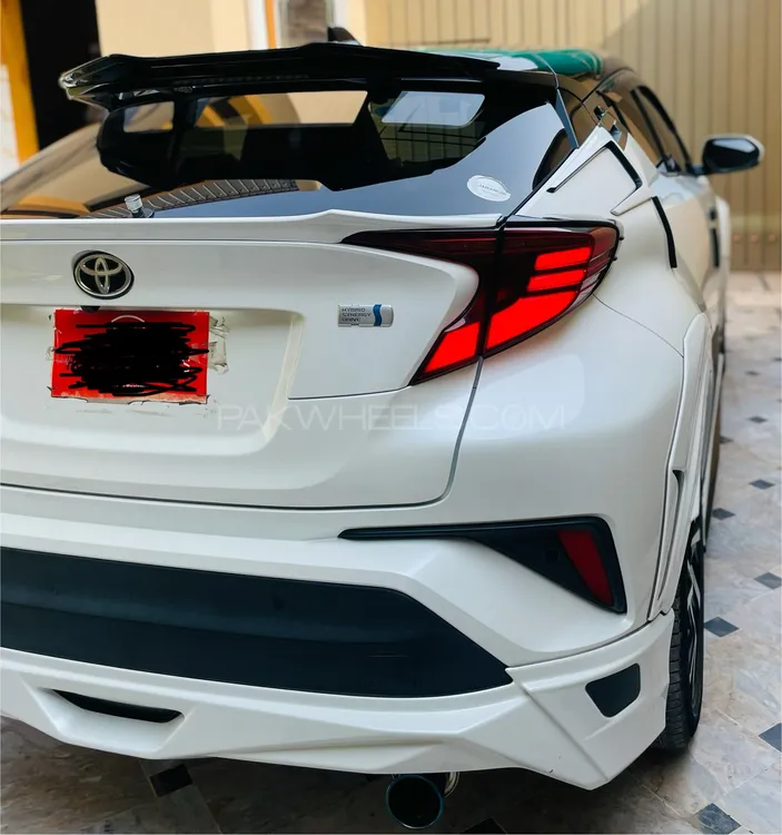 Toyota C-HR 2020 for Sale in Peshawar Toyota C-HR 2020 for Sale in Peshawar Image-5