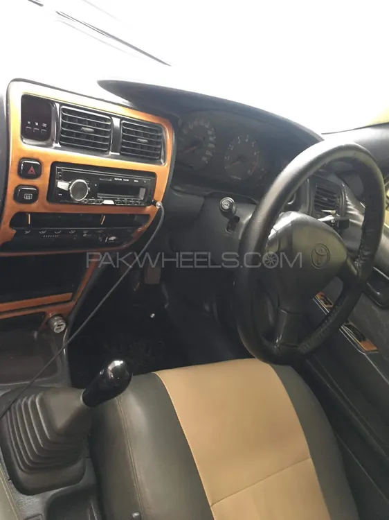 Toyota Corolla 2000 for Sale in Shahpur Saddar Toyota Corolla 2000 for Sale in Shahpur Saddar Image-8