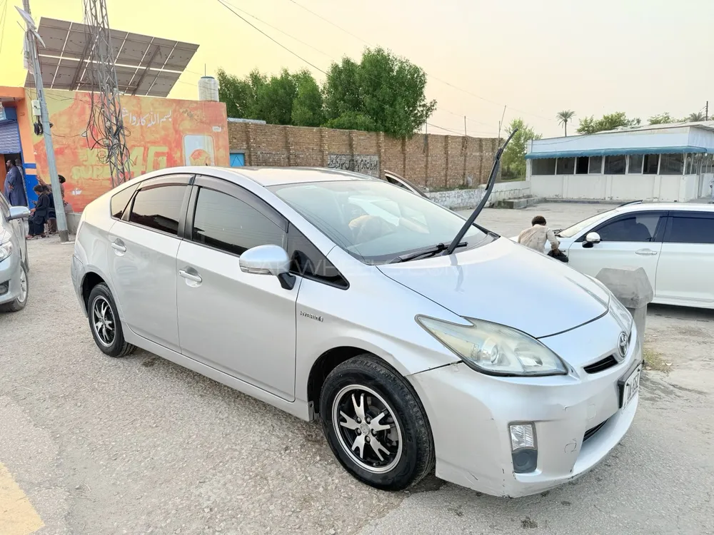 Toyota Prius 2011 for Sale in Islamabad Image-1