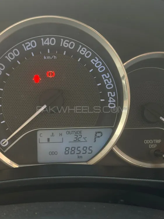 Toyota Corolla 2014 for Sale in Lahore Toyota Corolla 2014 for Sale in Lahore Image-4