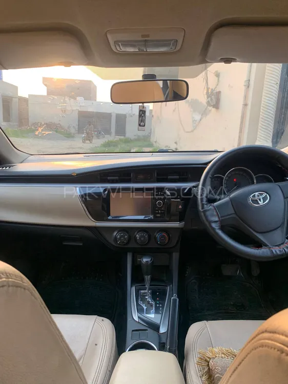 Toyota Corolla 2015 for Sale in Lahore Toyota Corolla 2015 for Sale in Lahore Image-7