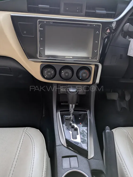 Toyota Corolla 2018 for Sale in Karachi Toyota Corolla 2018 for Sale in Karachi Image-15