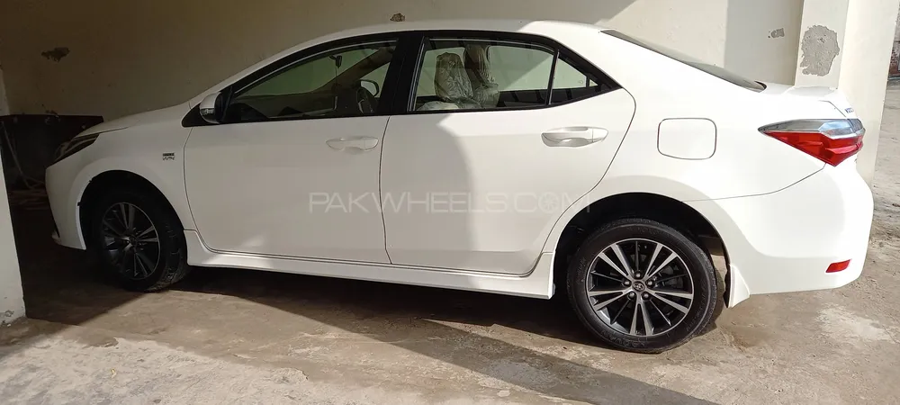 Toyota Corolla 2020 for Sale in Muzaffar Gargh Toyota Corolla 2020 for Sale in Muzaffar Gargh Image-13