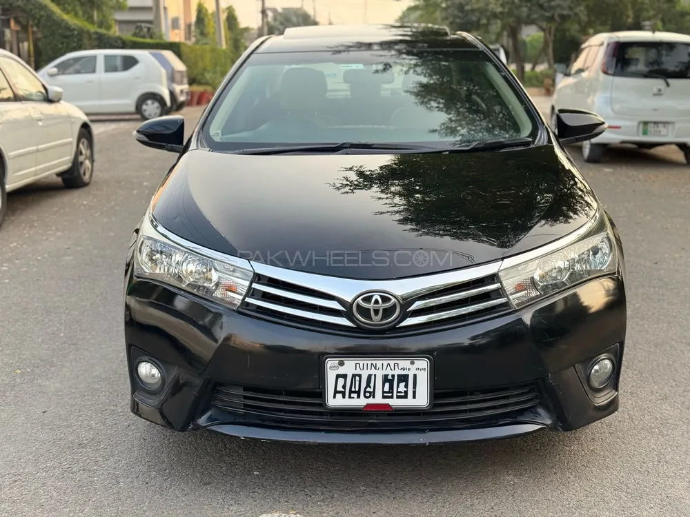 Toyota Corolla 2015 for Sale in Lahore Image-1