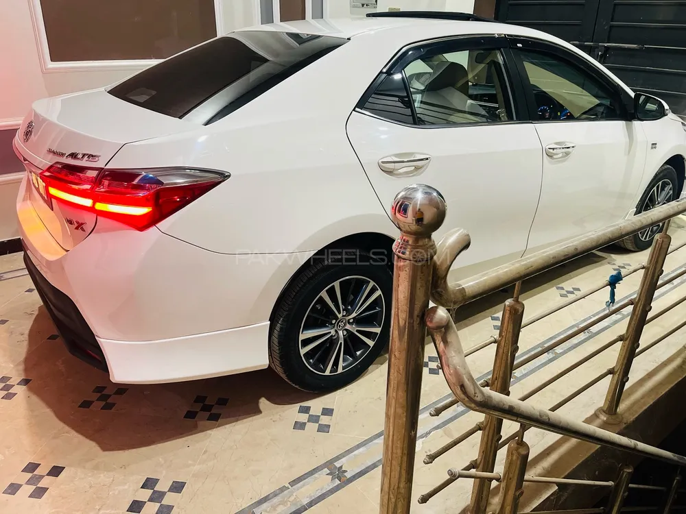 Toyota Corolla 2021 for Sale in Peshawar Toyota Corolla 2021 for Sale in Peshawar Image-12