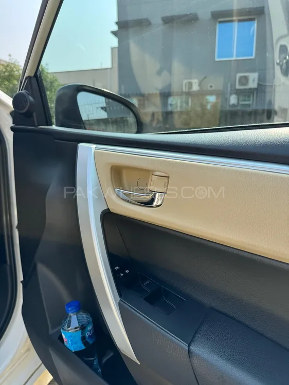 Toyota Corolla 2023 for Sale in Lahore Toyota Corolla 2023 for Sale in Lahore Image-7