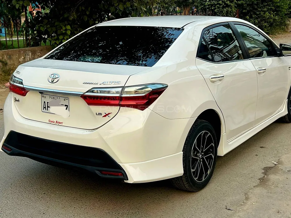 Toyota Corolla 2021 for Sale in Lahore Toyota Corolla 2021 for Sale in Lahore Image-7