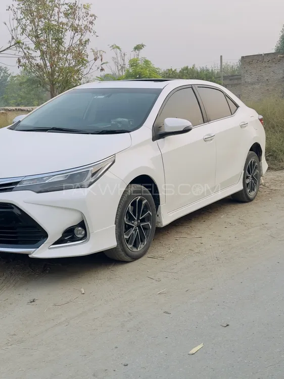 Toyota Corolla 2025 for Sale in Peshawar Toyota Corolla 2025 for Sale in Peshawar Image-6