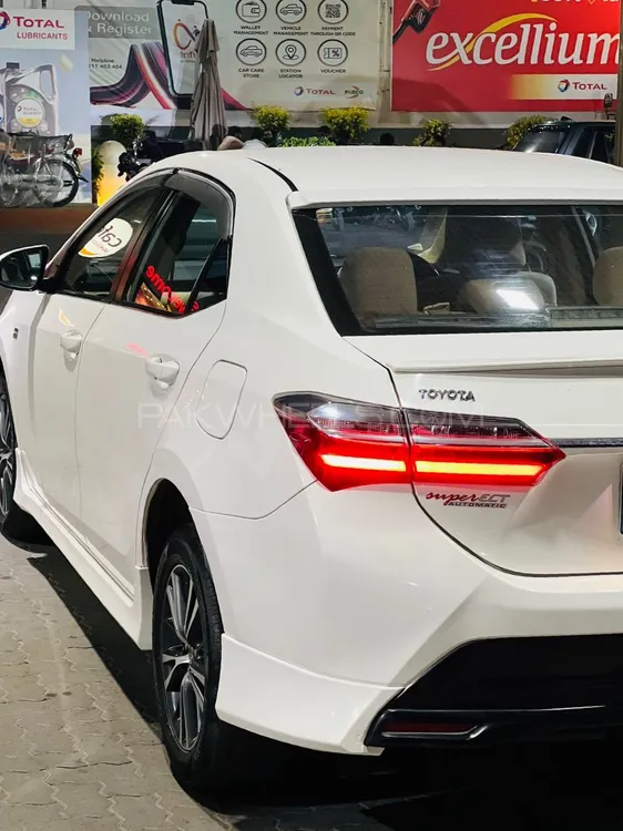 Toyota Corolla 2021 for Sale in Gujranwala Toyota Corolla 2021 for Sale in Gujranwala Image-3