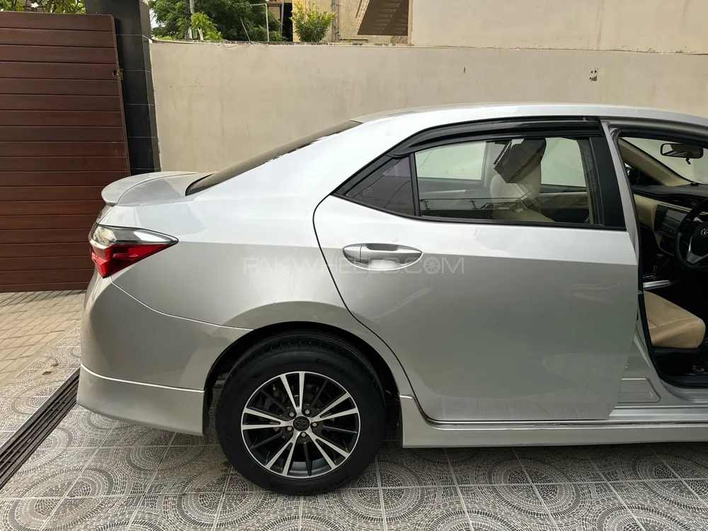 Toyota Corolla 2021 for Sale in Karachi Toyota Corolla 2021 for Sale in Karachi Image-12