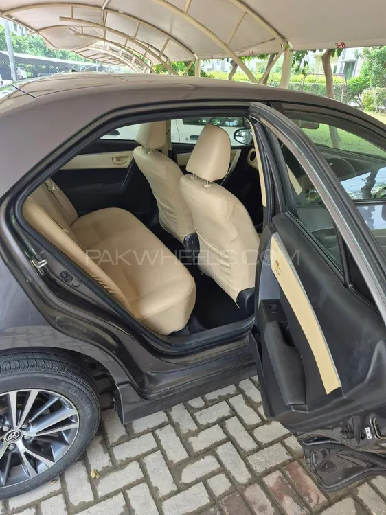 Toyota Corolla 2021 for Sale in Lahore Toyota Corolla 2021 for Sale in Lahore Image-12