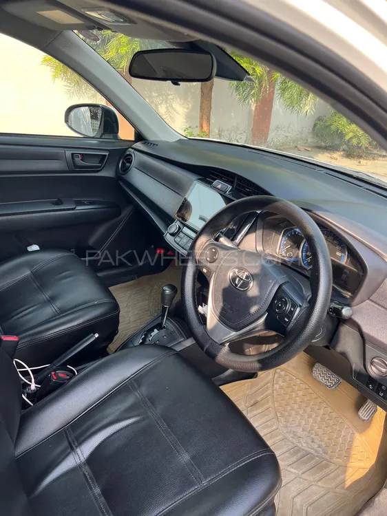 Toyota Corolla Axio 2017 for Sale in Swabi Toyota Corolla Axio 2017 for Sale in Swabi Image-5