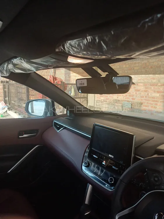 Toyota Corolla Cross 2025 for Sale in Lahore Toyota Corolla Cross 2025 for Sale in Lahore Image-6