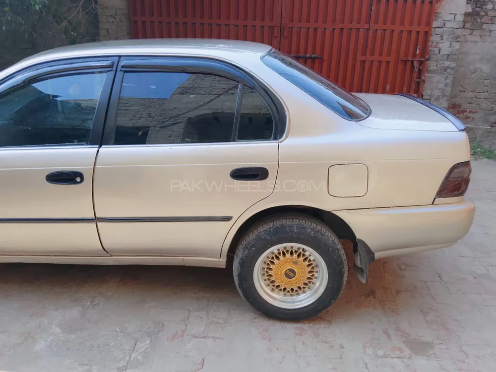 Toyota Corolla 2000 for Sale in Muridke Toyota Corolla 2000 for Sale in Muridke Image-3