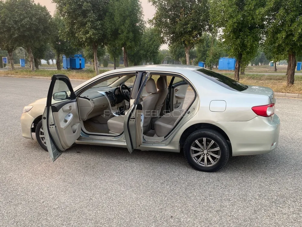 Toyota Corolla 2011 for Sale in Lahore Toyota Corolla 2011 for Sale in Lahore Image-3