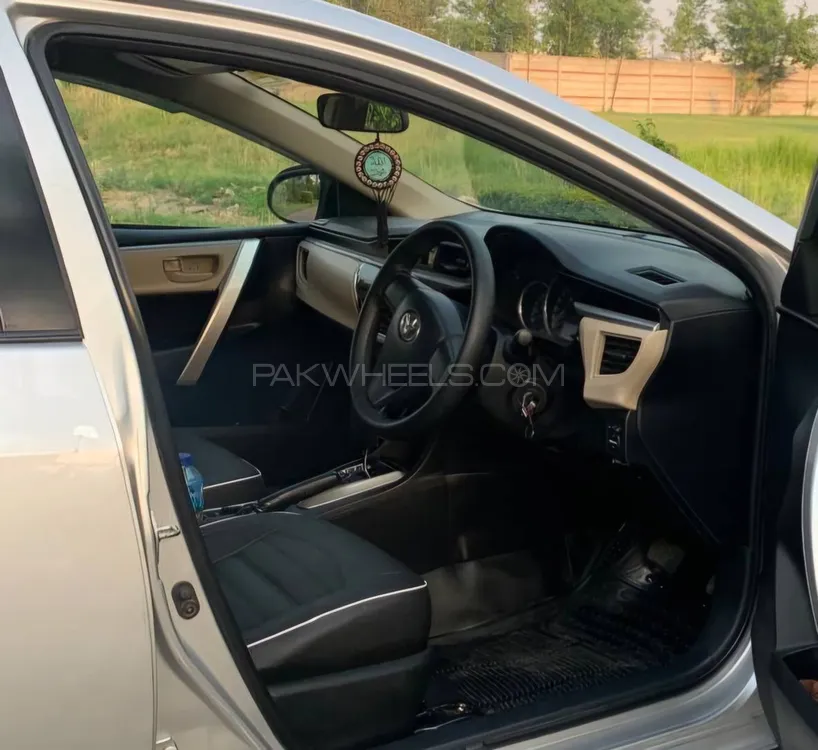 Toyota Corolla 2016 for Sale in Gujranwala Toyota Corolla 2016 for Sale in Gujranwala Image-9