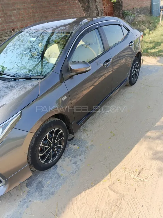 Toyota Corolla 2017 for Sale in Jalalpur Jattan Toyota Corolla 2017 for Sale in Jalalpur Jattan Image-2