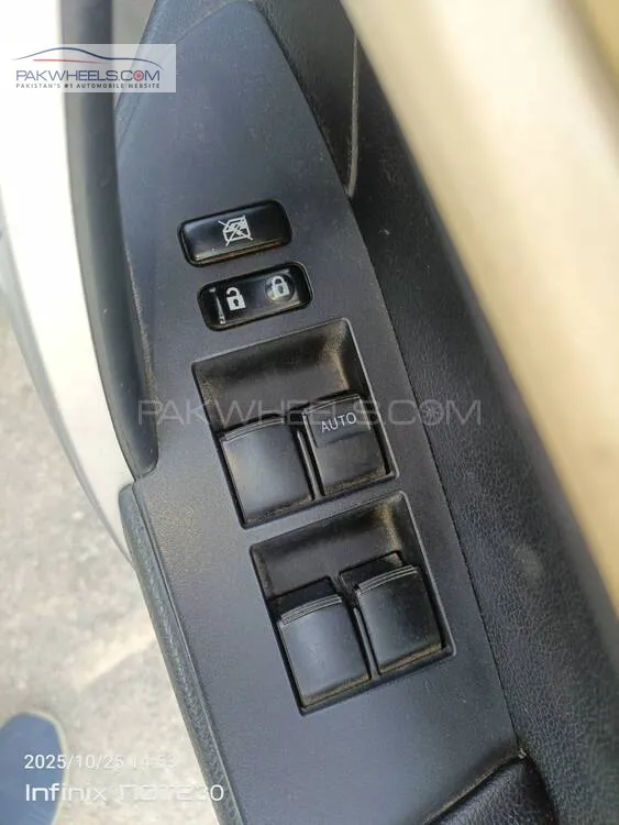 Toyota Corolla 2019 for Sale in Karachi Toyota Corolla 2019 for Sale in Karachi Image-12