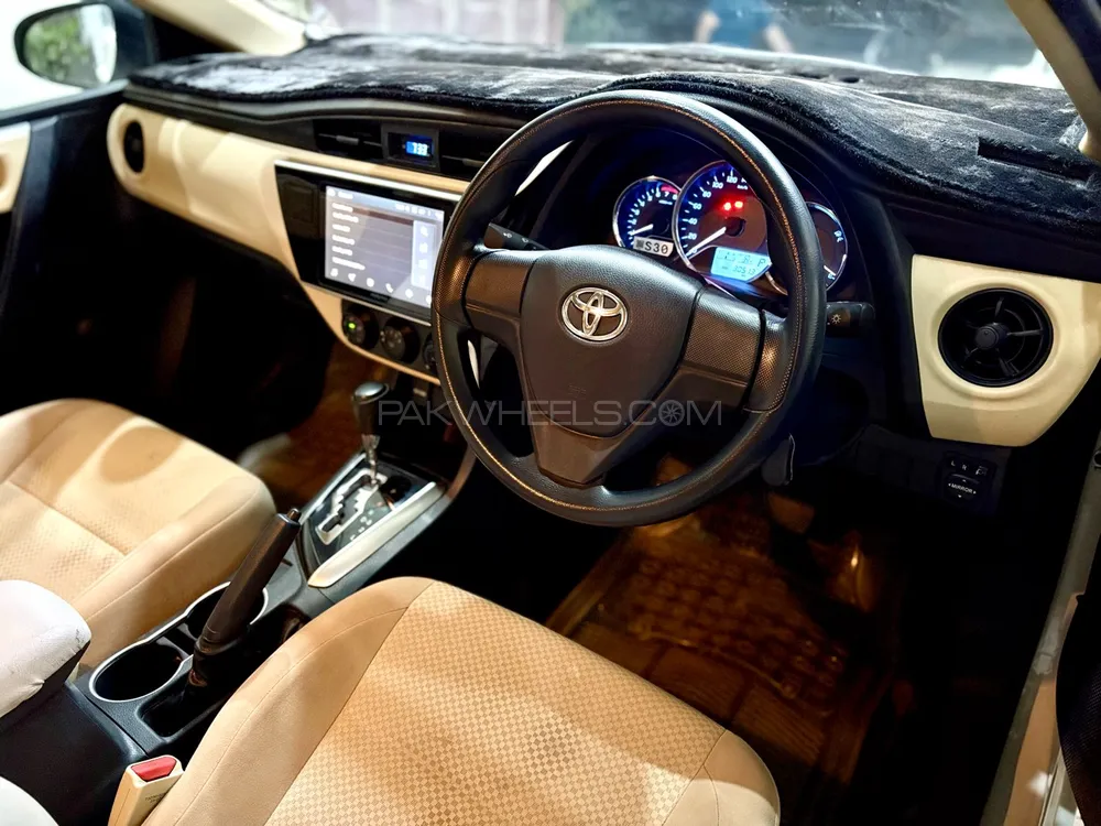 Toyota Corolla 2020 for Sale in Karachi Toyota Corolla 2020 for Sale in Karachi Image-7