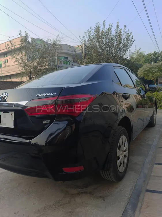 Toyota Corolla 2015 for Sale in Lahore Toyota Corolla 2015 for Sale in Lahore Image-5