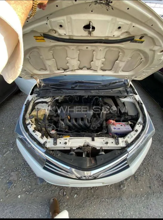Toyota Corolla 2015 for Sale in Peshawar Toyota Corolla 2015 for Sale in Peshawar Image-5