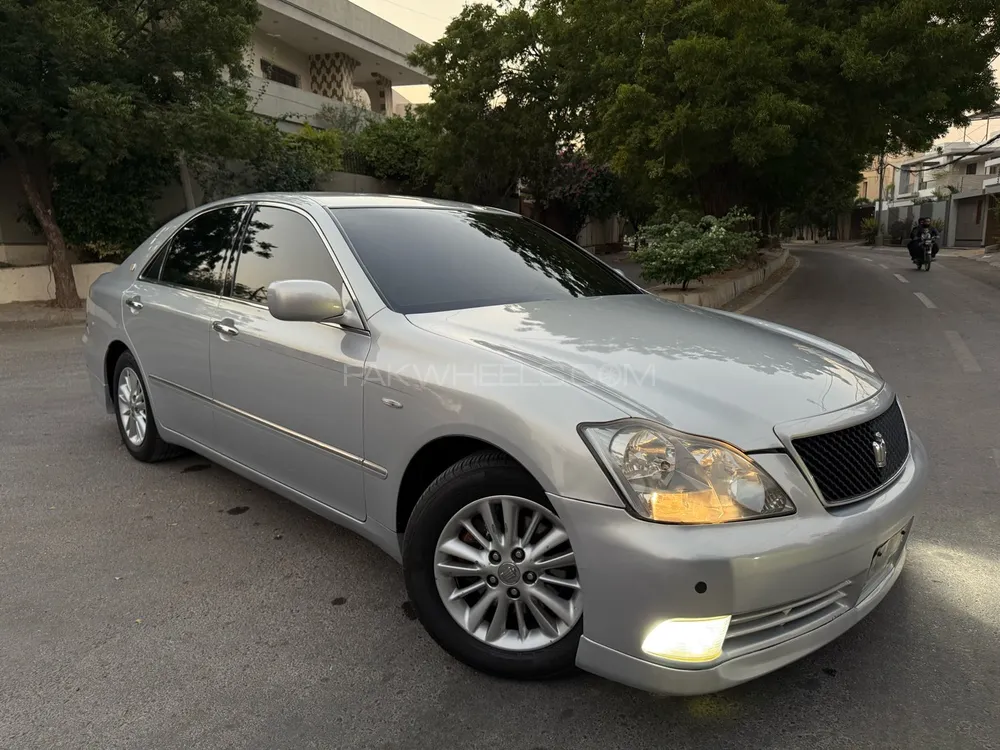 Toyota Crown 2005 for Sale in Karachi Toyota Crown 2005 for Sale in Karachi Image-1