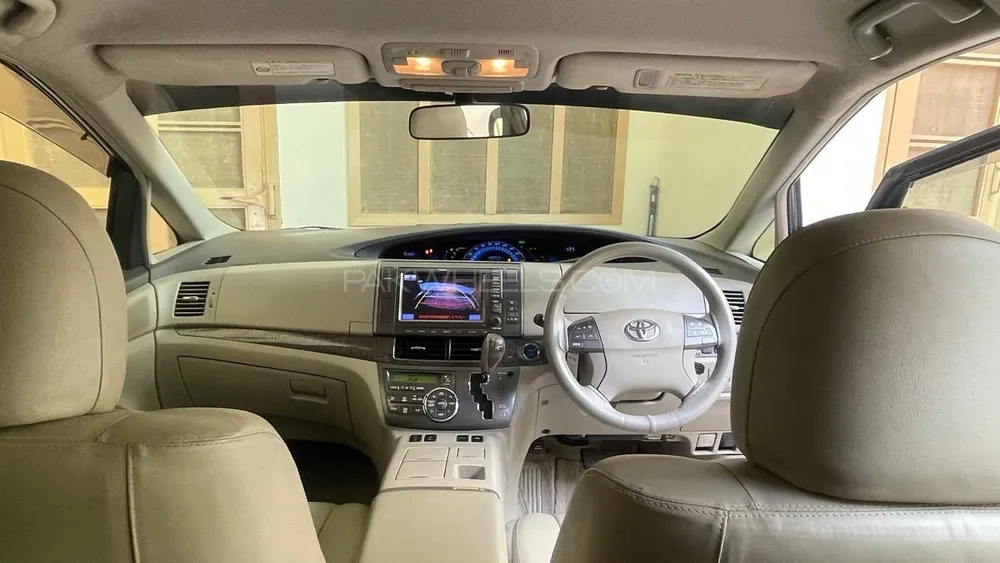 Toyota Estima 2010 for Sale in Gujranwala Toyota Estima 2010 for Sale in Gujranwala Image-3