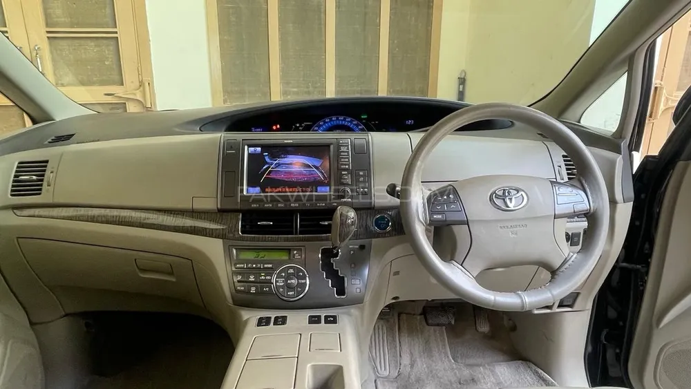 Toyota Estima 2010 for Sale in Gujranwala Toyota Estima 2010 for Sale in Gujranwala Image-4