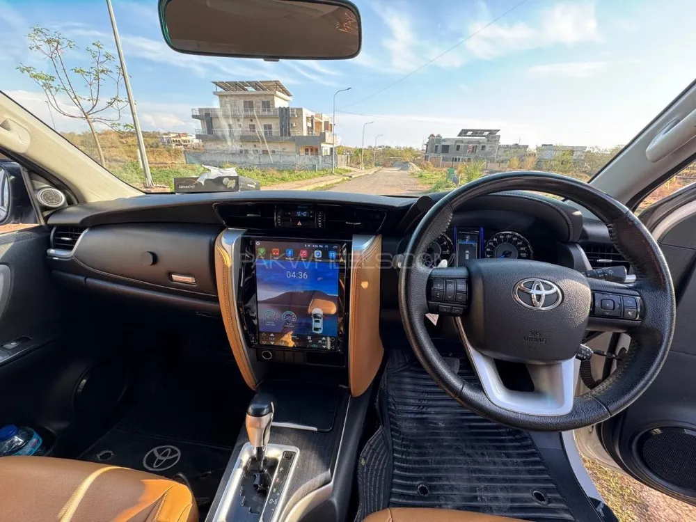 Toyota Fortuner 2018 for Sale in Islamabad Toyota Fortuner 2018 for Sale in Islamabad Image-9