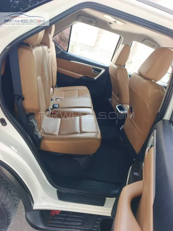Toyota Fortuner 2017 for Sale in Karachi Toyota Fortuner 2017 for Sale in Karachi Image-11